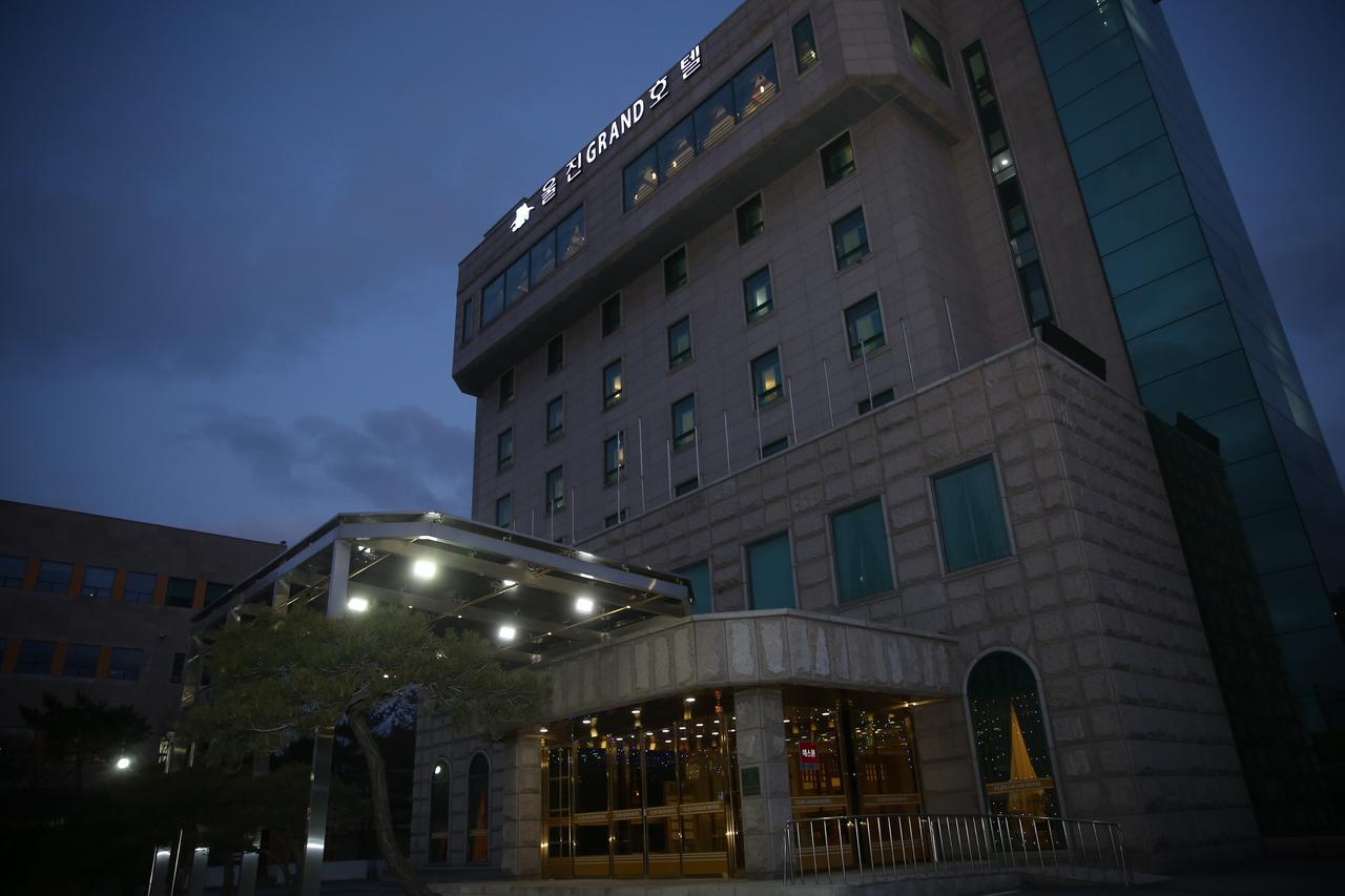 Uljin Grand Hotel Exterior photo
